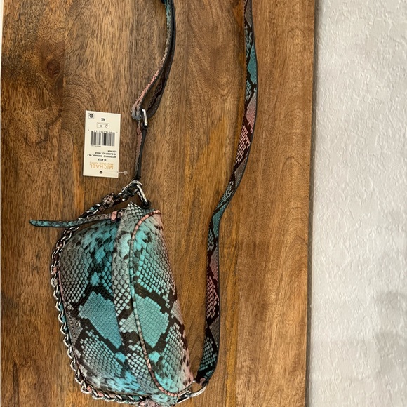 Michael Kors Slater Leather Ocean Blue Multi Snake Print Sling Pack MSGR Bag NWT - Picture 11 of 11